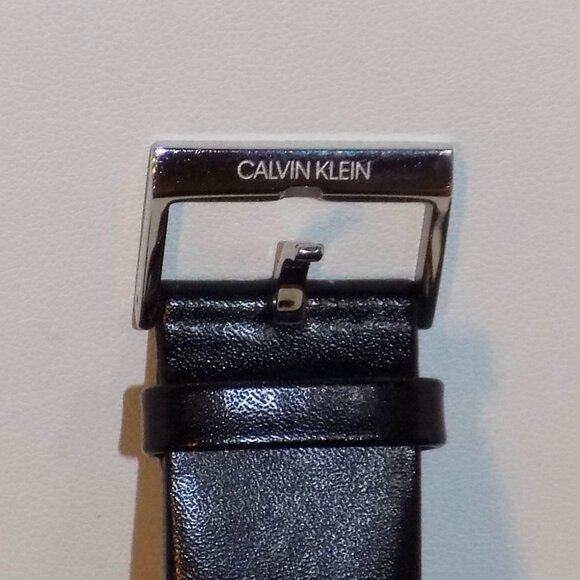 New $279 Calvin Klein Completion Date Watch KAM211 Swiss Made, Sapphire Crystal - Picture 5 of 14
